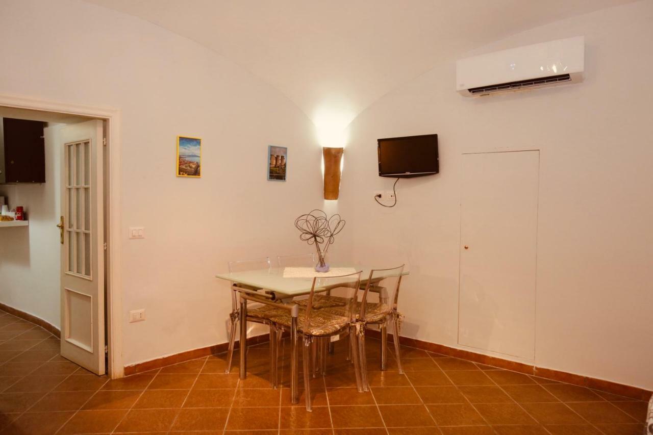 Appartement La Grotta Di Partenope à Naples Extérieur photo