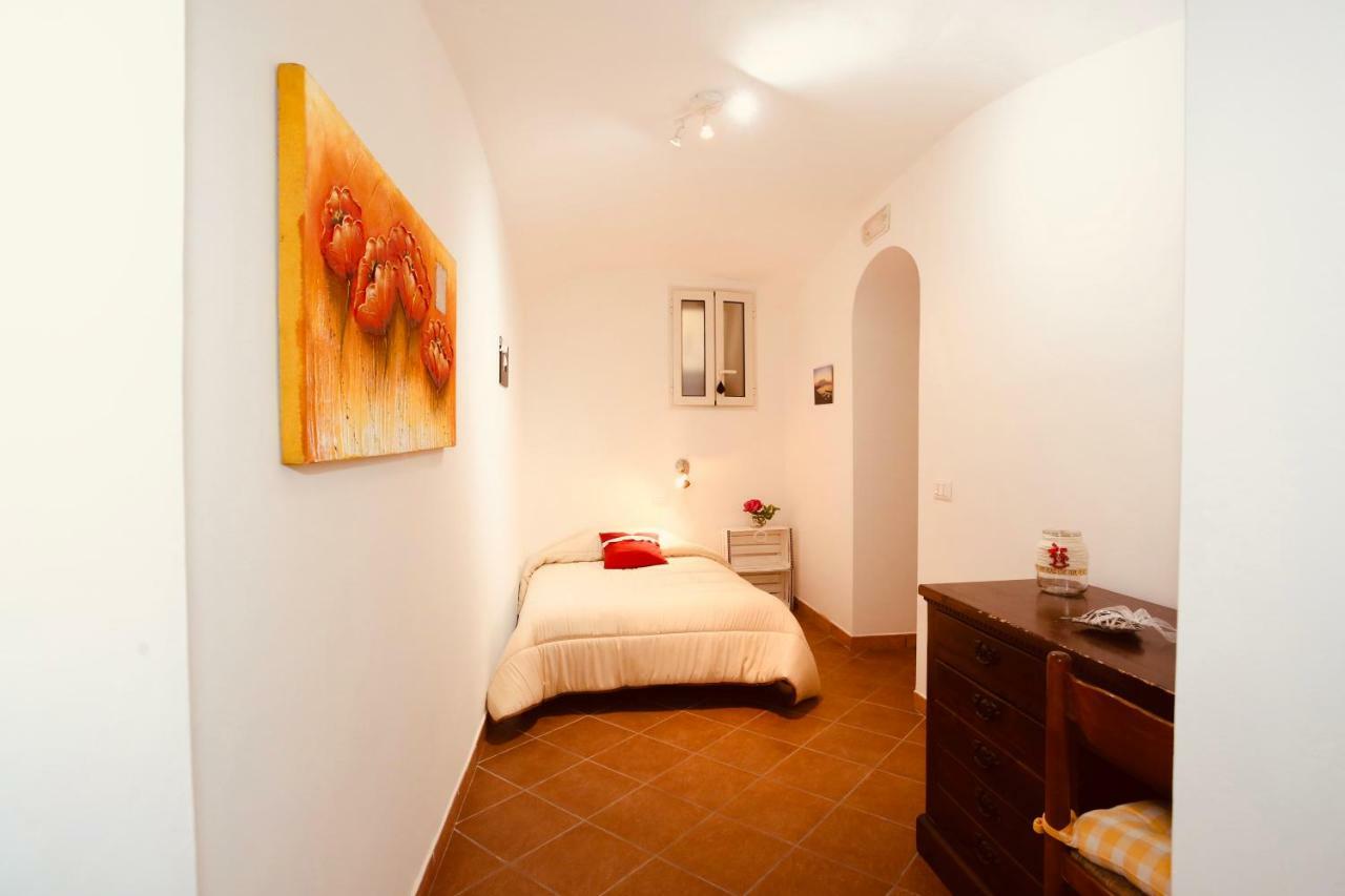 Appartement La Grotta Di Partenope à Naples Extérieur photo